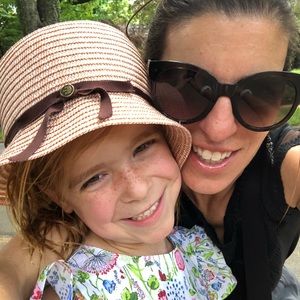 Meet your Posher, Elissa